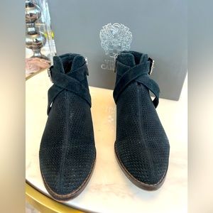 Vince Camuto Casha shoe boot true Suede